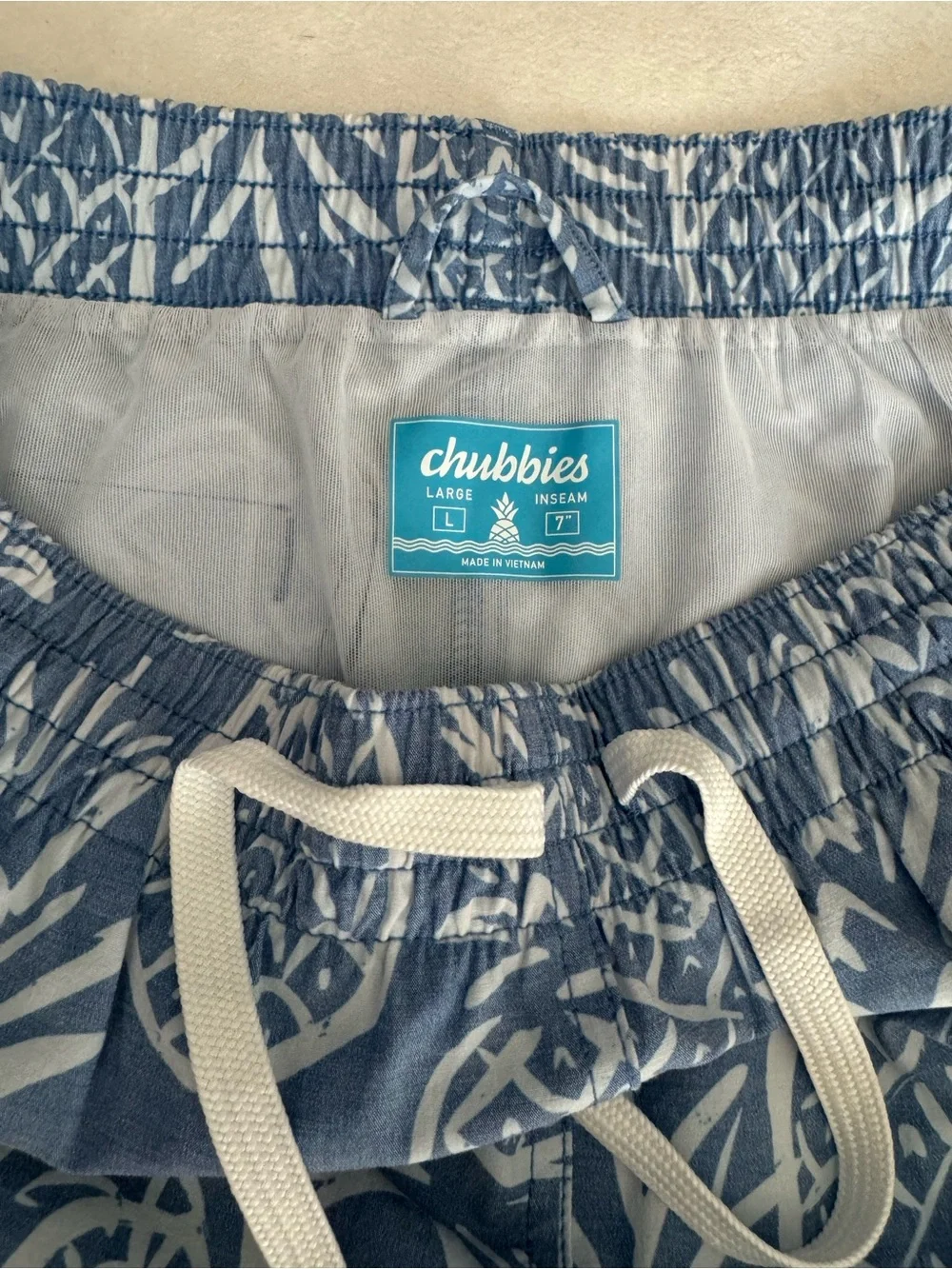 chubbies Blue Pineapple-Print Men's Swim Trunks